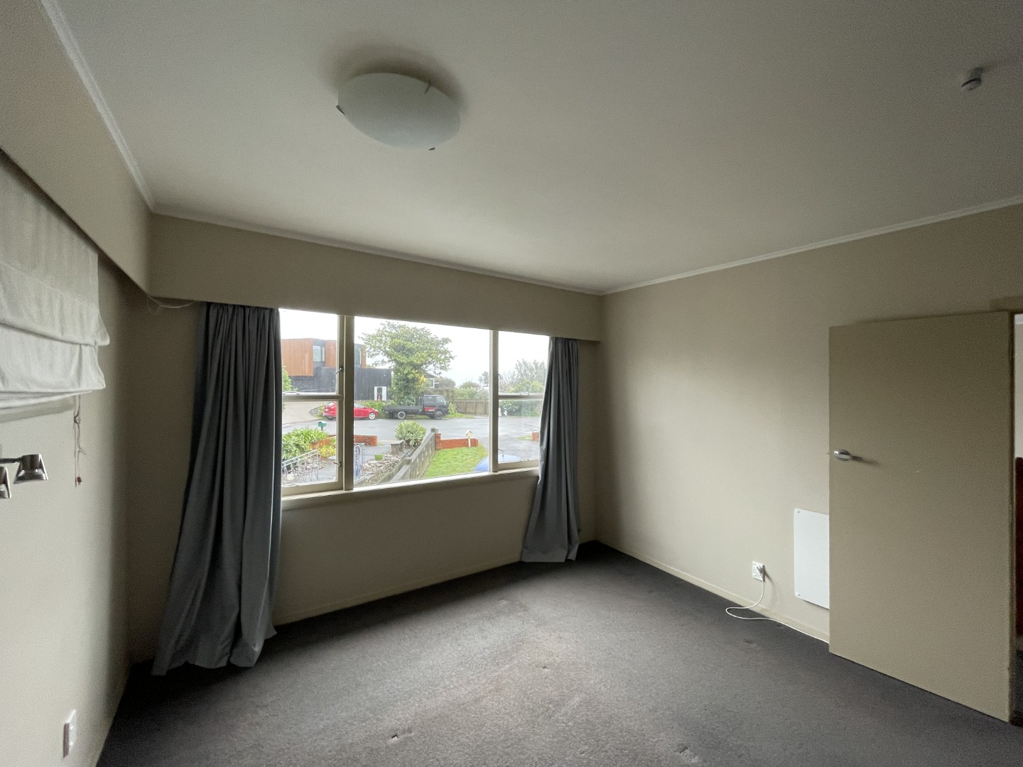 Raumati Beach - 2 Bedrooms