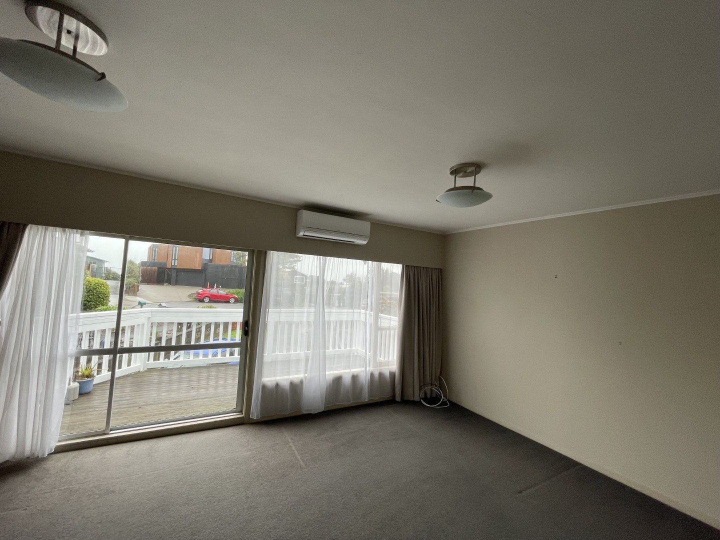 Raumati Beach - 2 Bedrooms