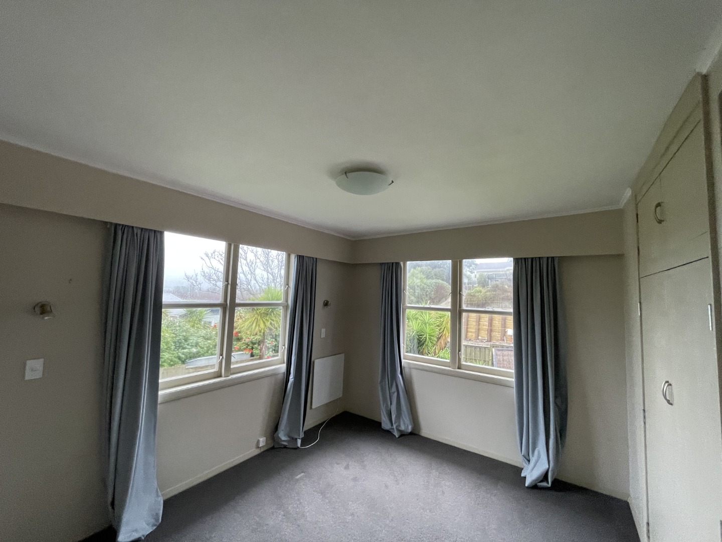 Raumati Beach - 2 Bedrooms