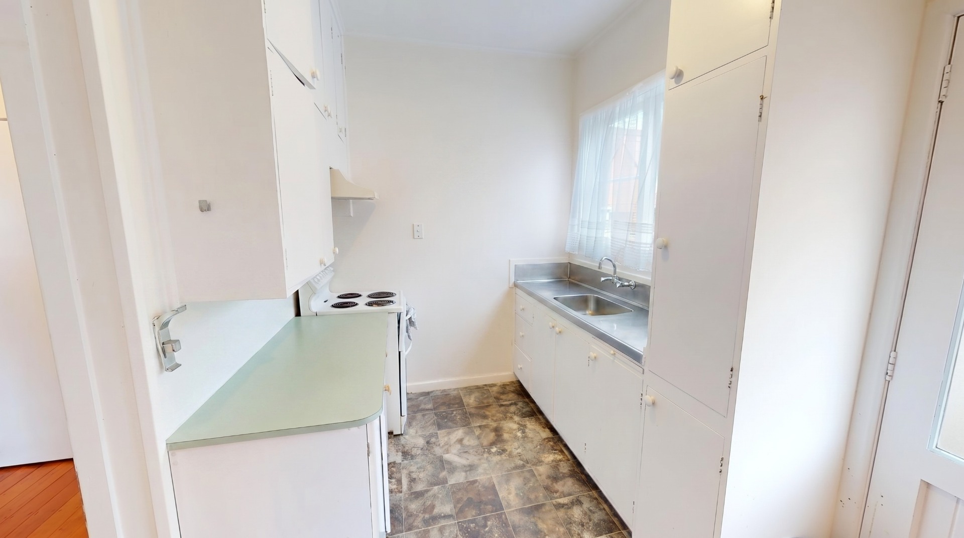 West End - 2 Bedrooms