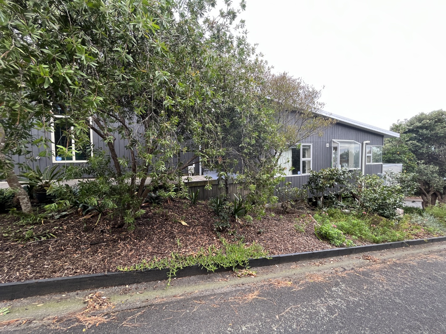 Waikanae Beach - 3 Bedrooms