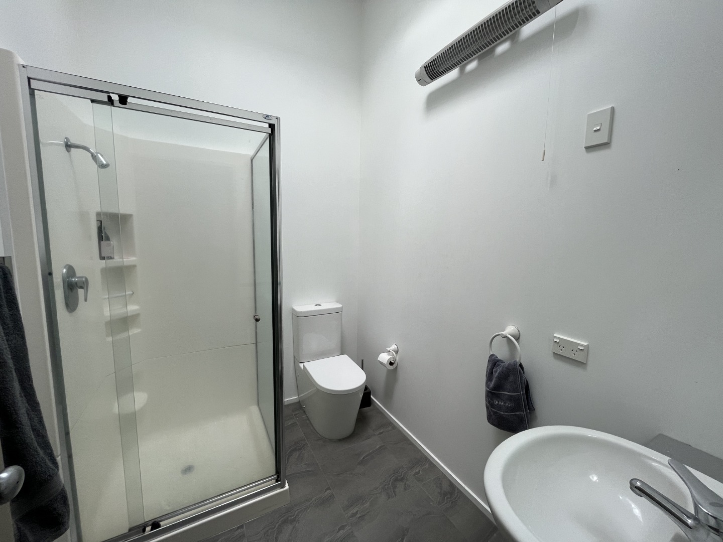 Waikanae Beach - 3 Bedrooms