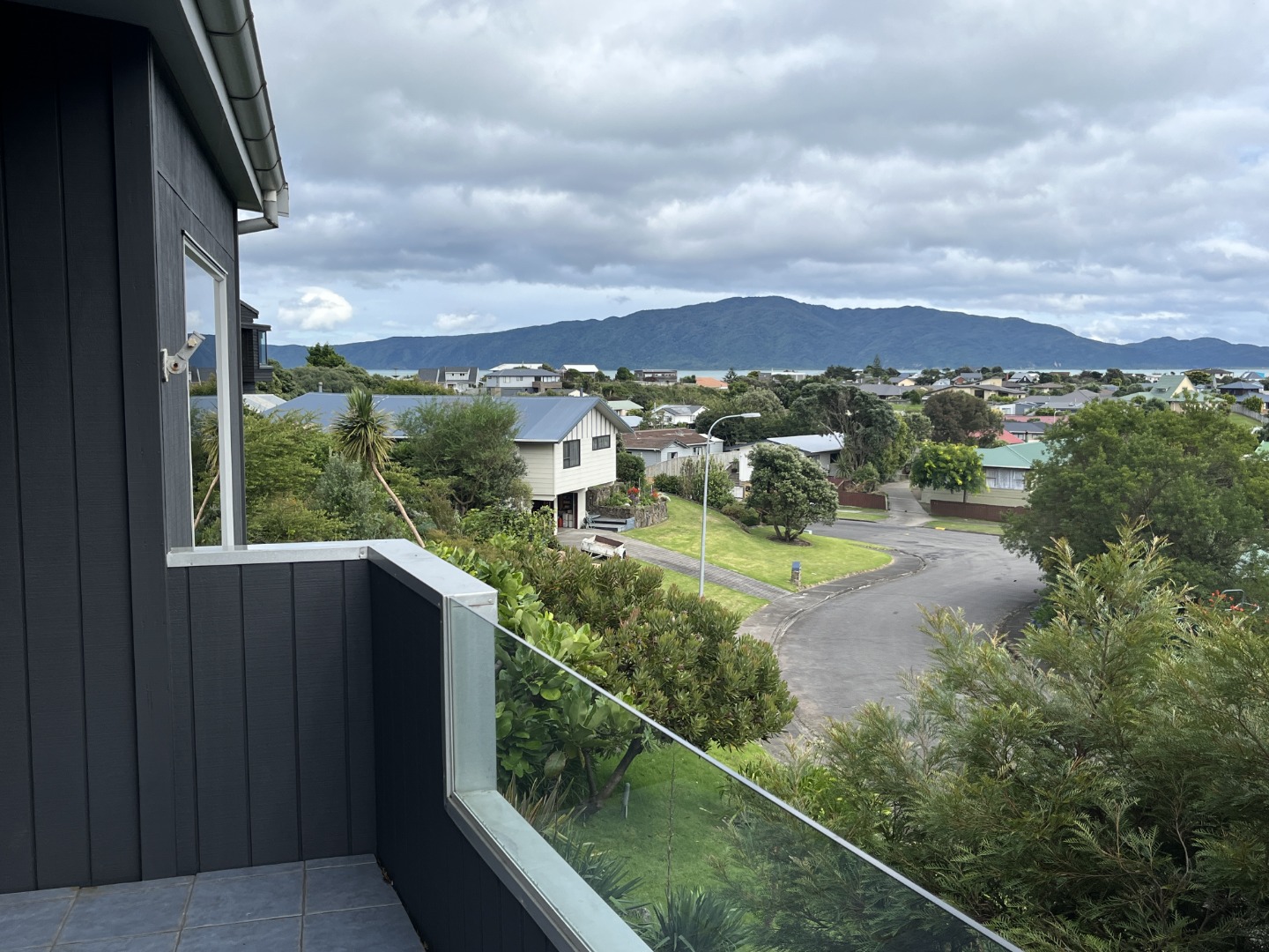 Waikanae Beach - 3 Bedrooms