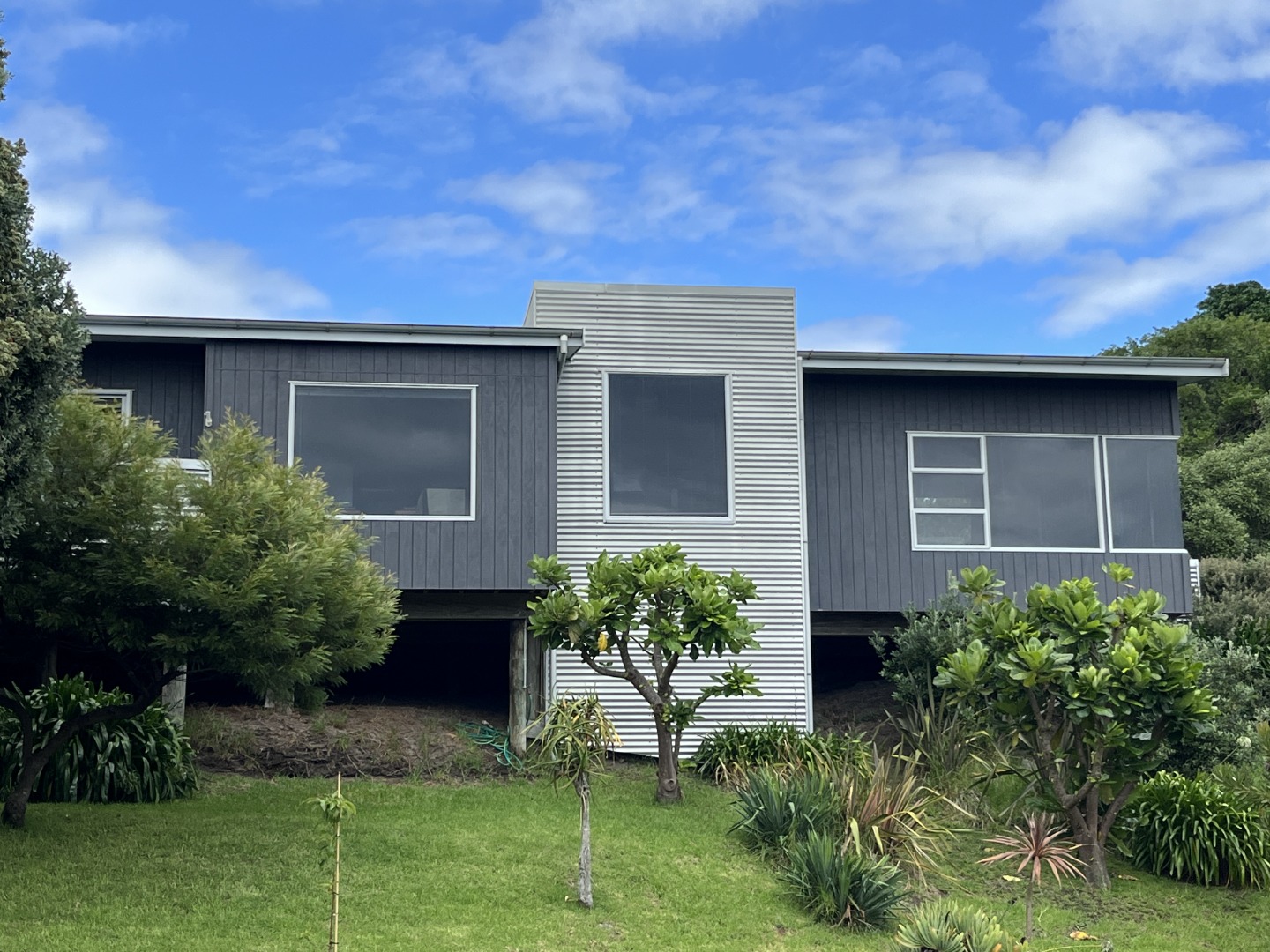 Waikanae Beach - 3 Bedrooms