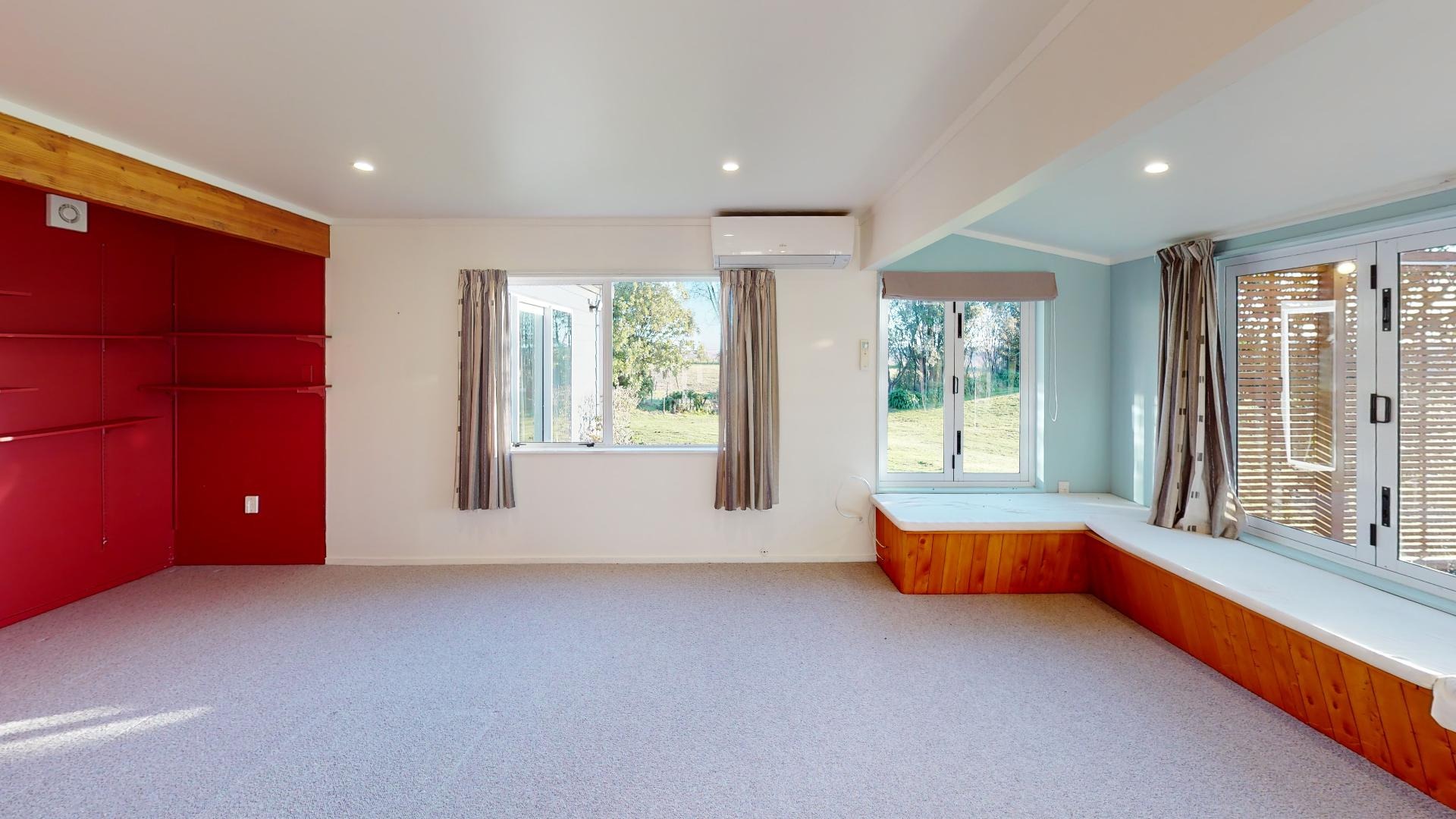 Halcombe - 3 Bedrooms