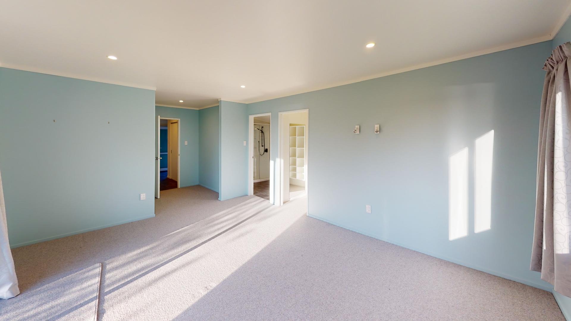 Halcombe - 3 Bedrooms