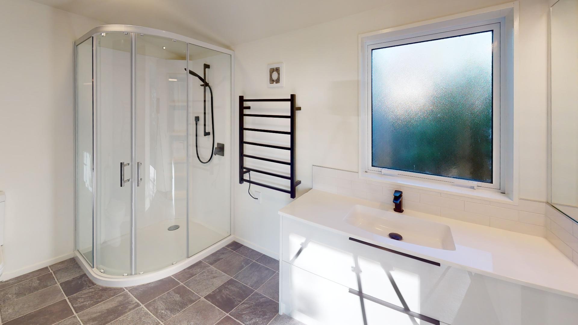 Halcombe - 3 Bedrooms