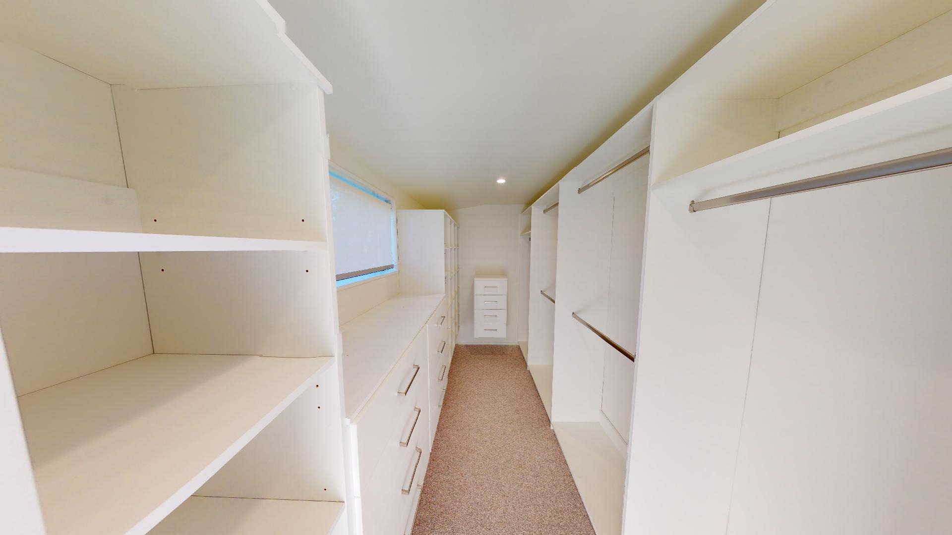Halcombe - 3 Bedrooms