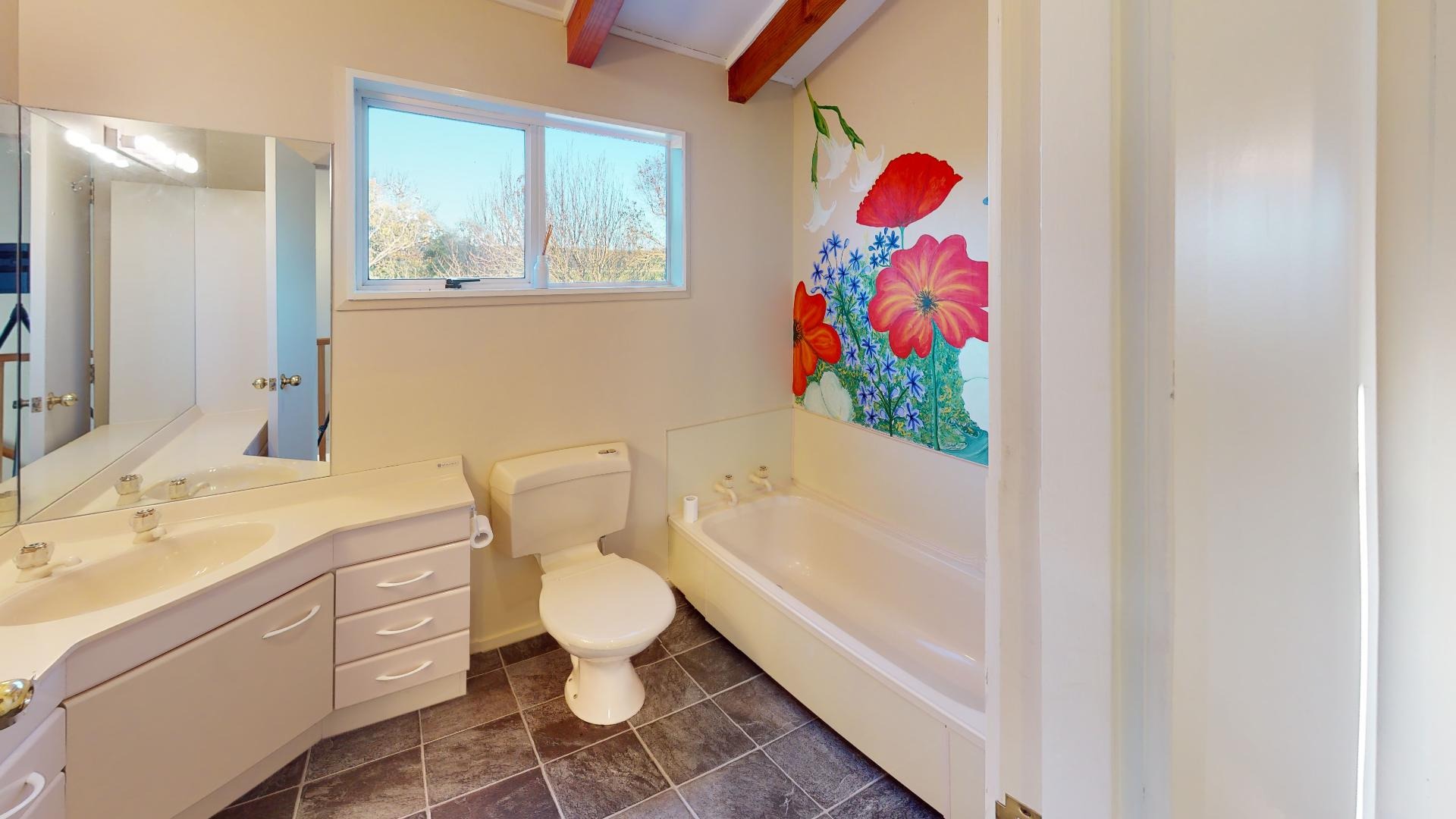 Halcombe - 3 Bedrooms