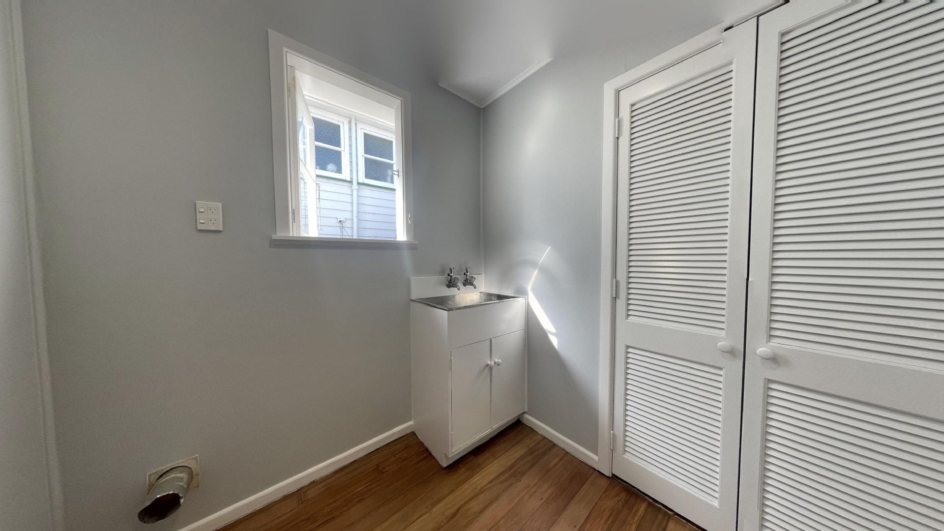 Raumati South - 3 Bedrooms