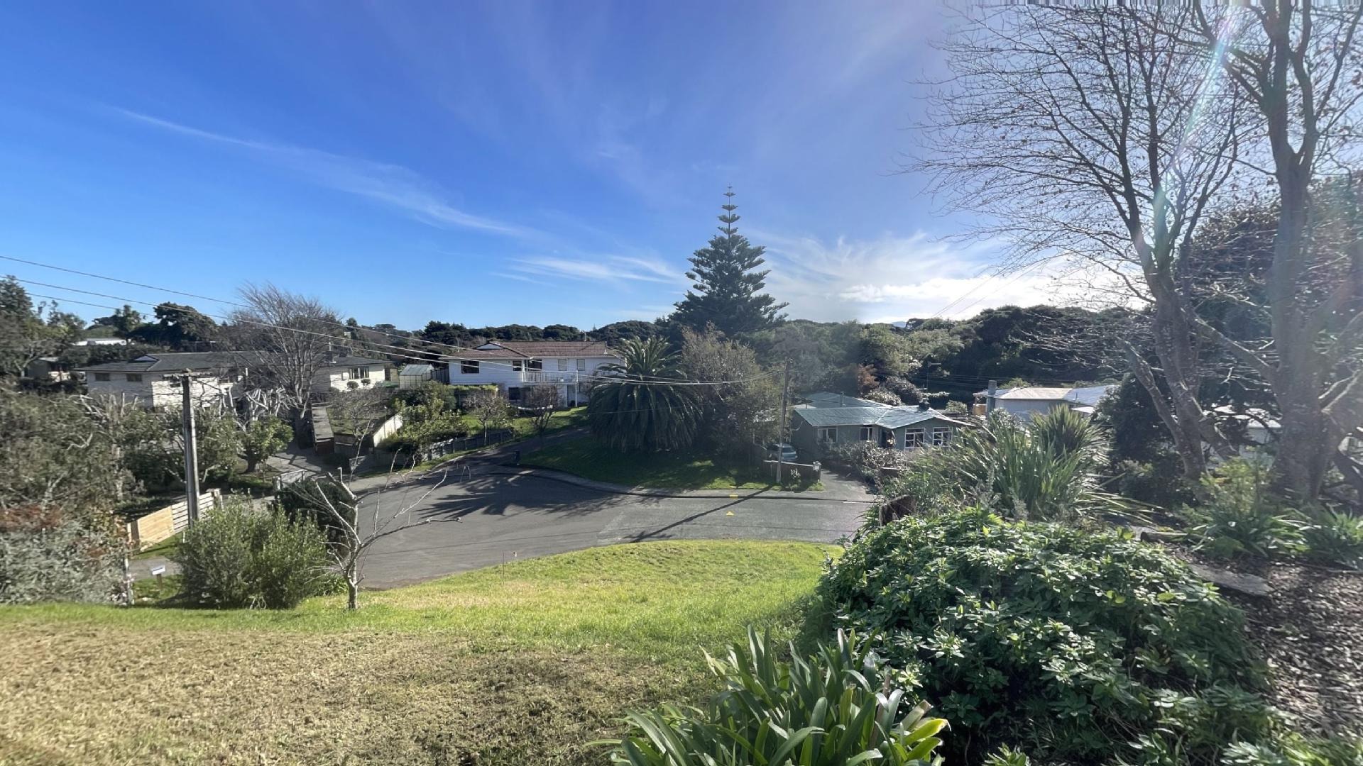 Raumati South - 3 Bedrooms