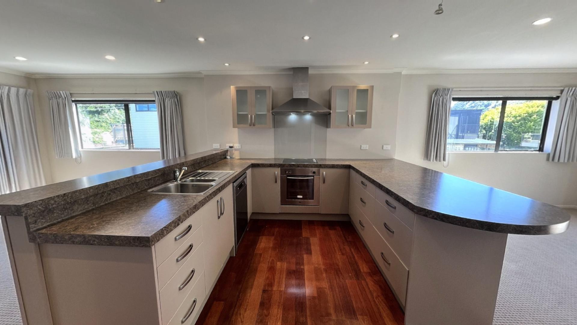 Paekakariki - 3 Bedrooms