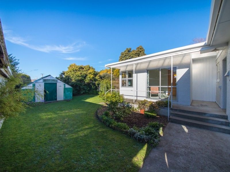 Awapuni - 4 Bedrooms 