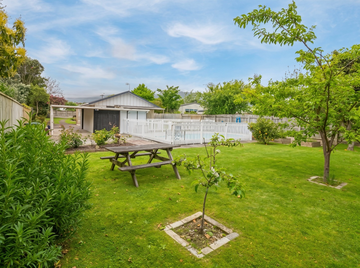 Waikanae - 4 Bedrooms