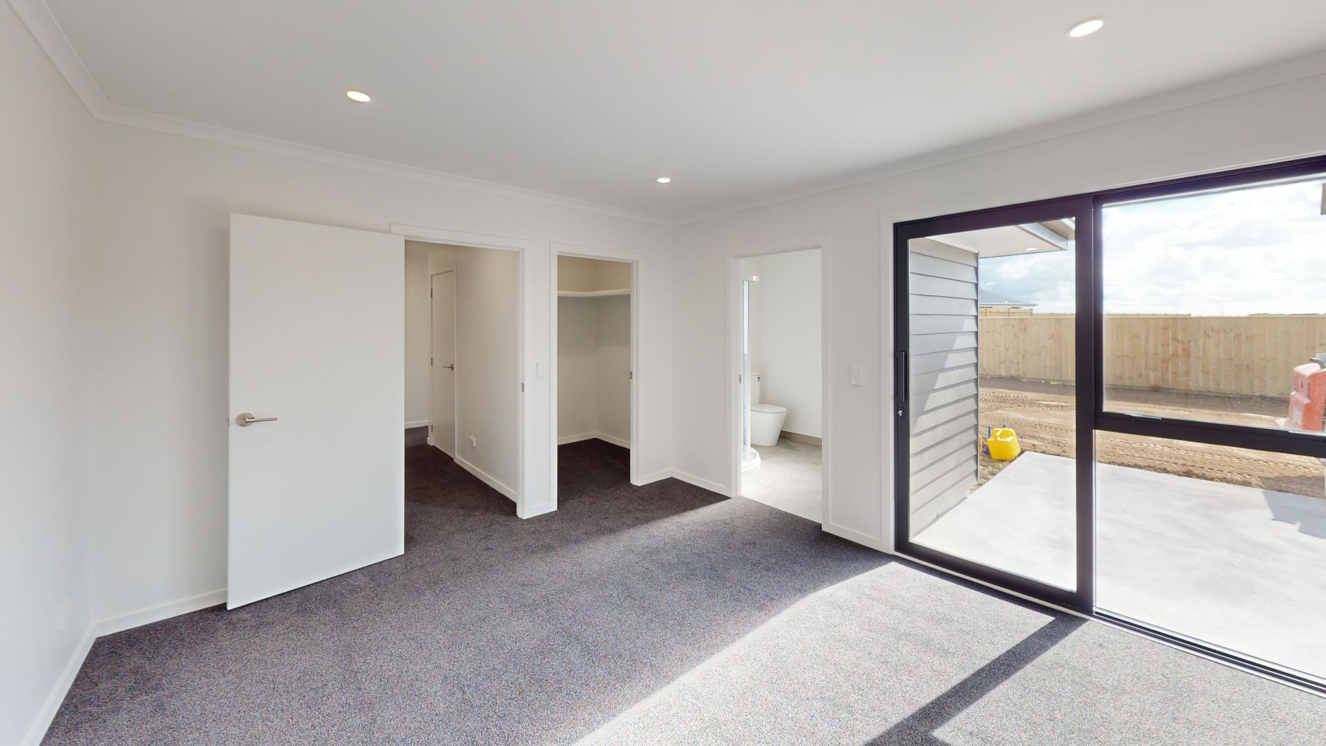 Fitzherbert - 4 Bedrooms 