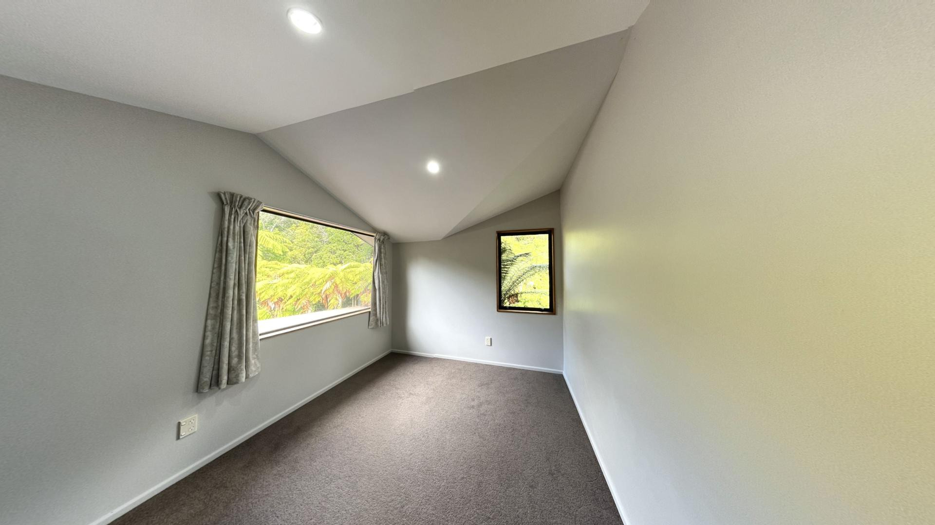 Waikanae - 4 Bedrooms