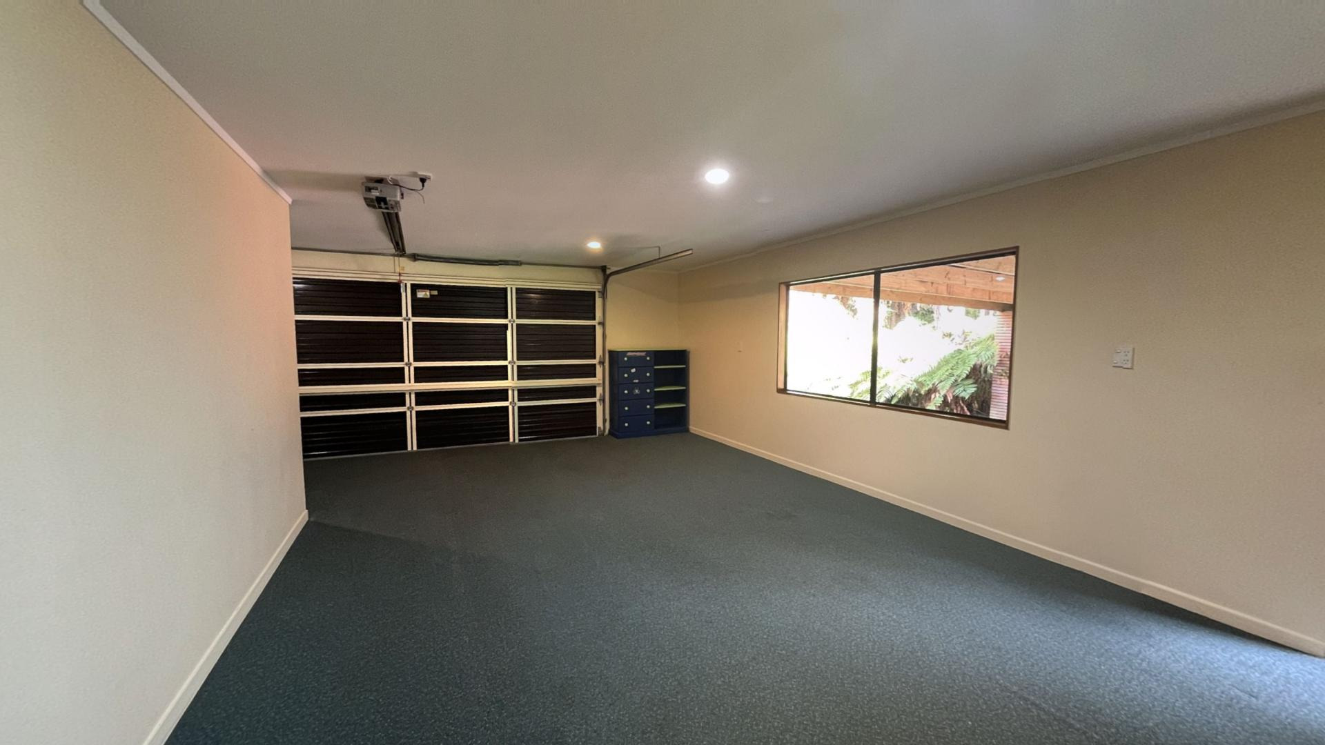 Waikanae - 4 Bedrooms