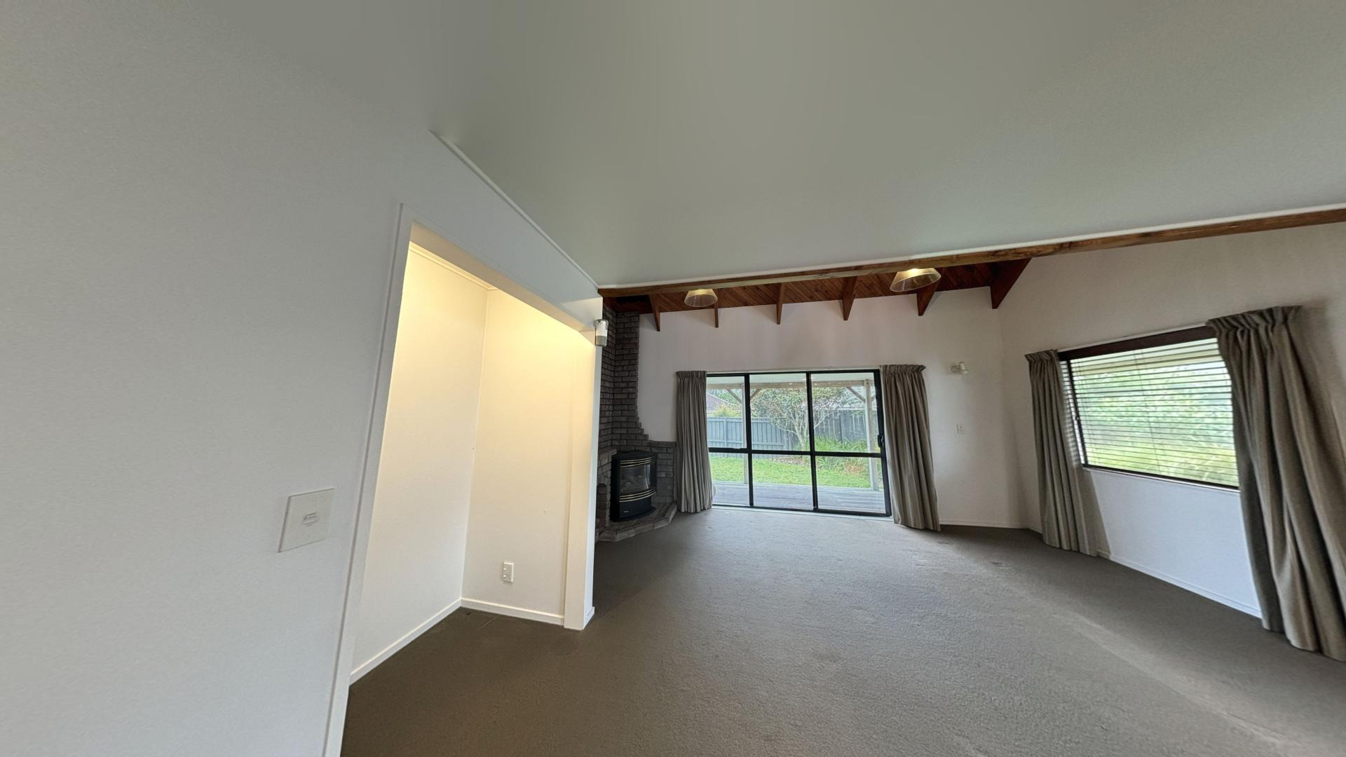 Paraparaumu Beach - 3 Bedrooms
