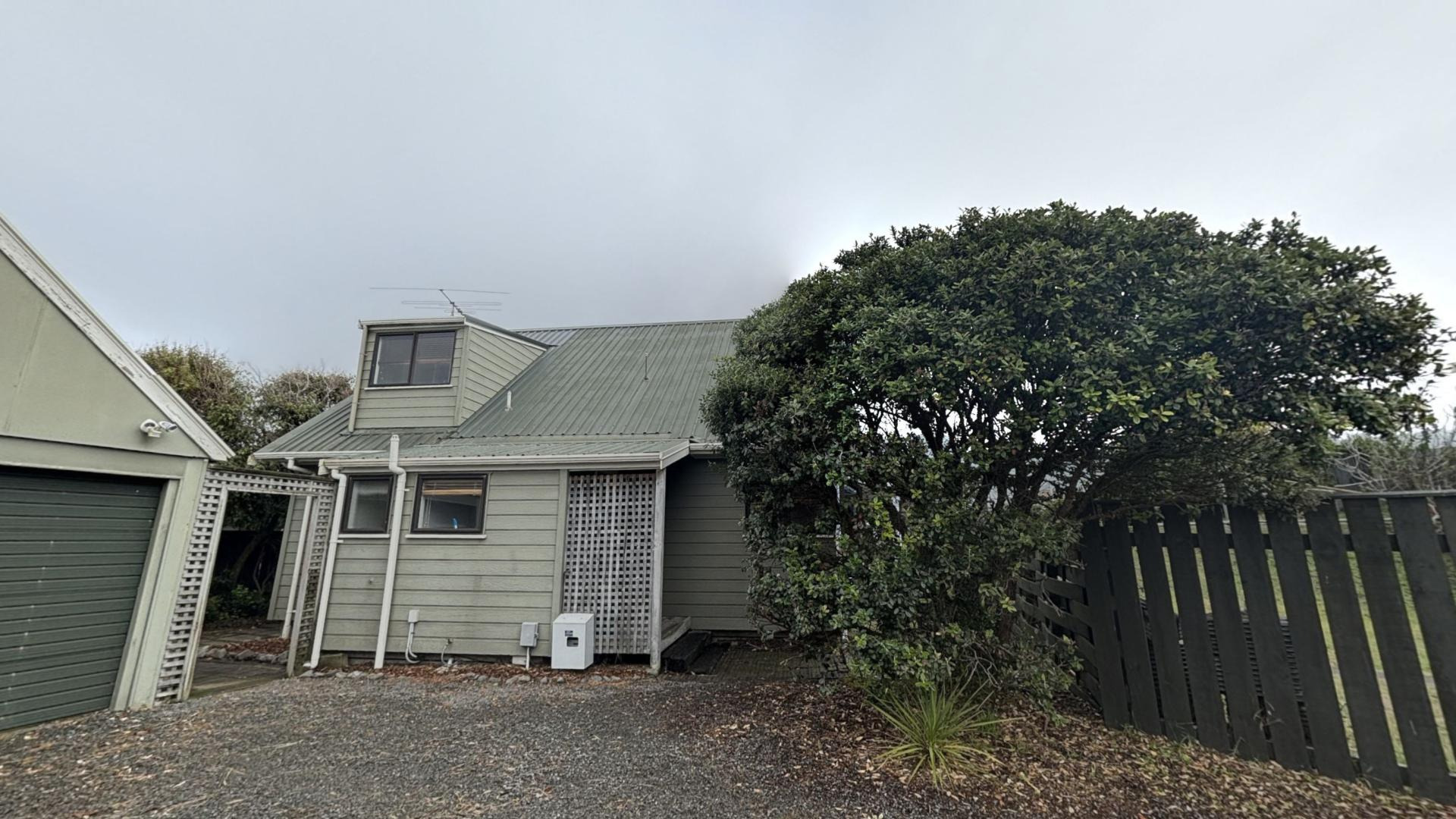 Paraparaumu Beach - 3 Bedrooms