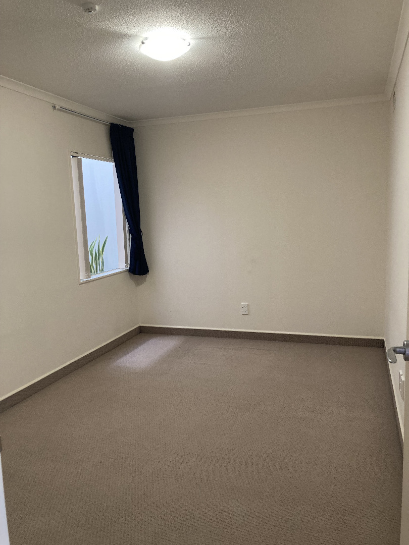 PARAPARAUMU BEACH - 2 BEDROOMS