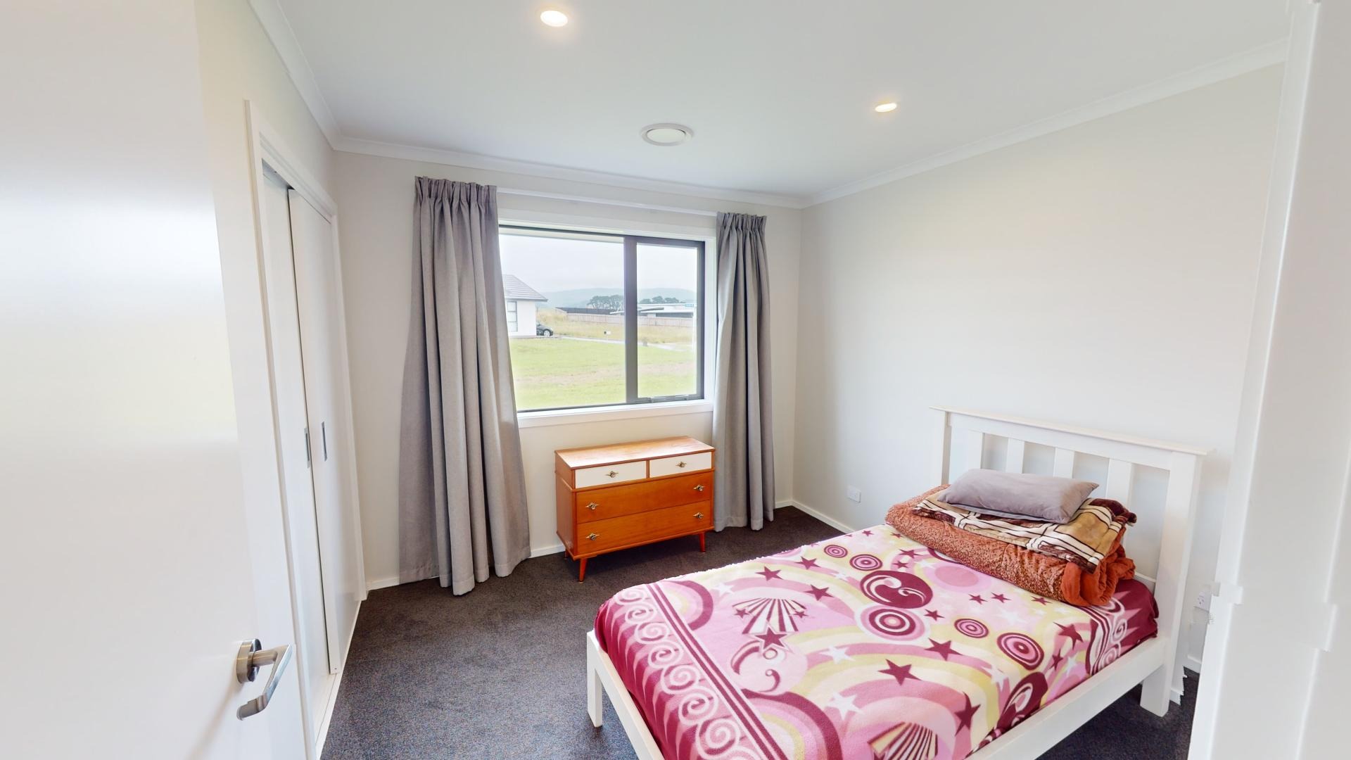 Fitzherbert - 4 Bedrooms