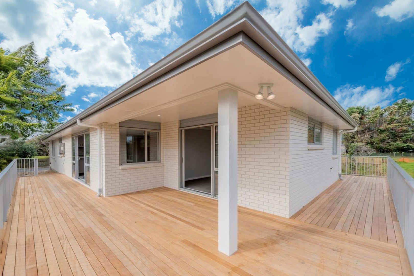 Paraparaumu Beach - 4 Bedrooms