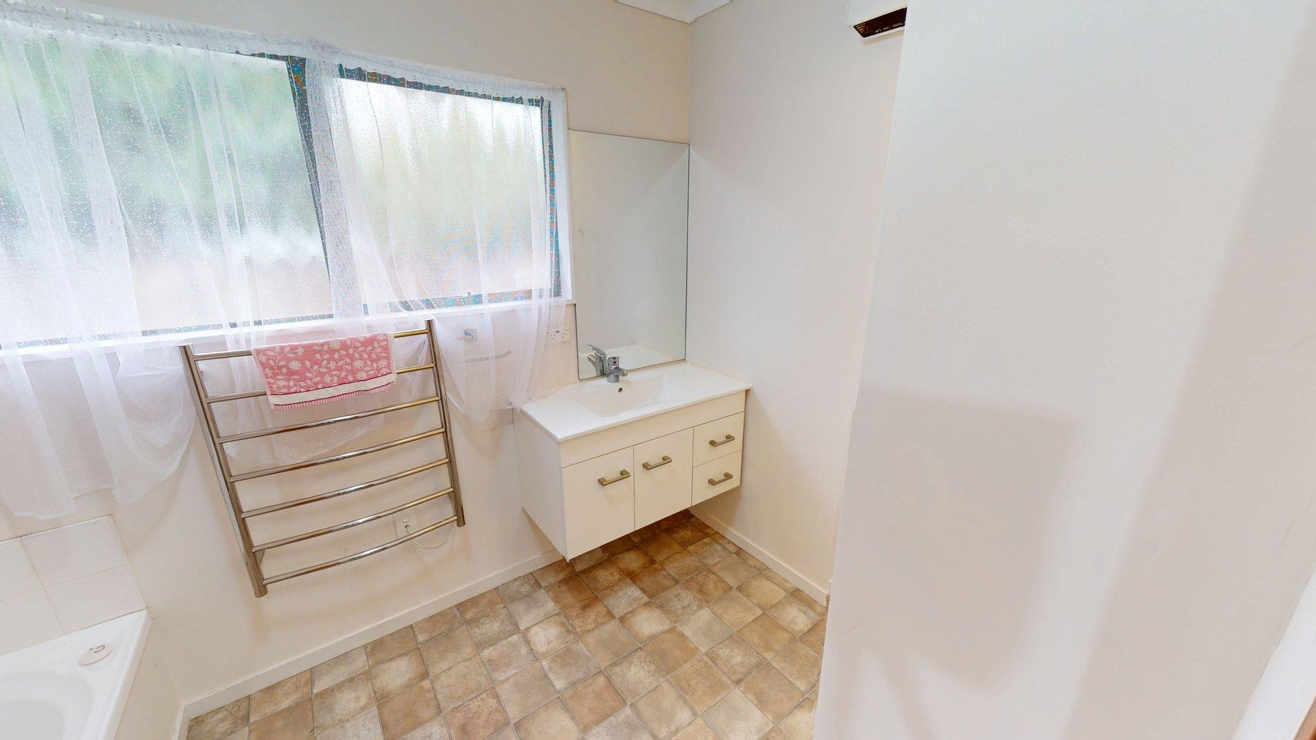 Hokowhitu - 3 Bedrooms + Office 