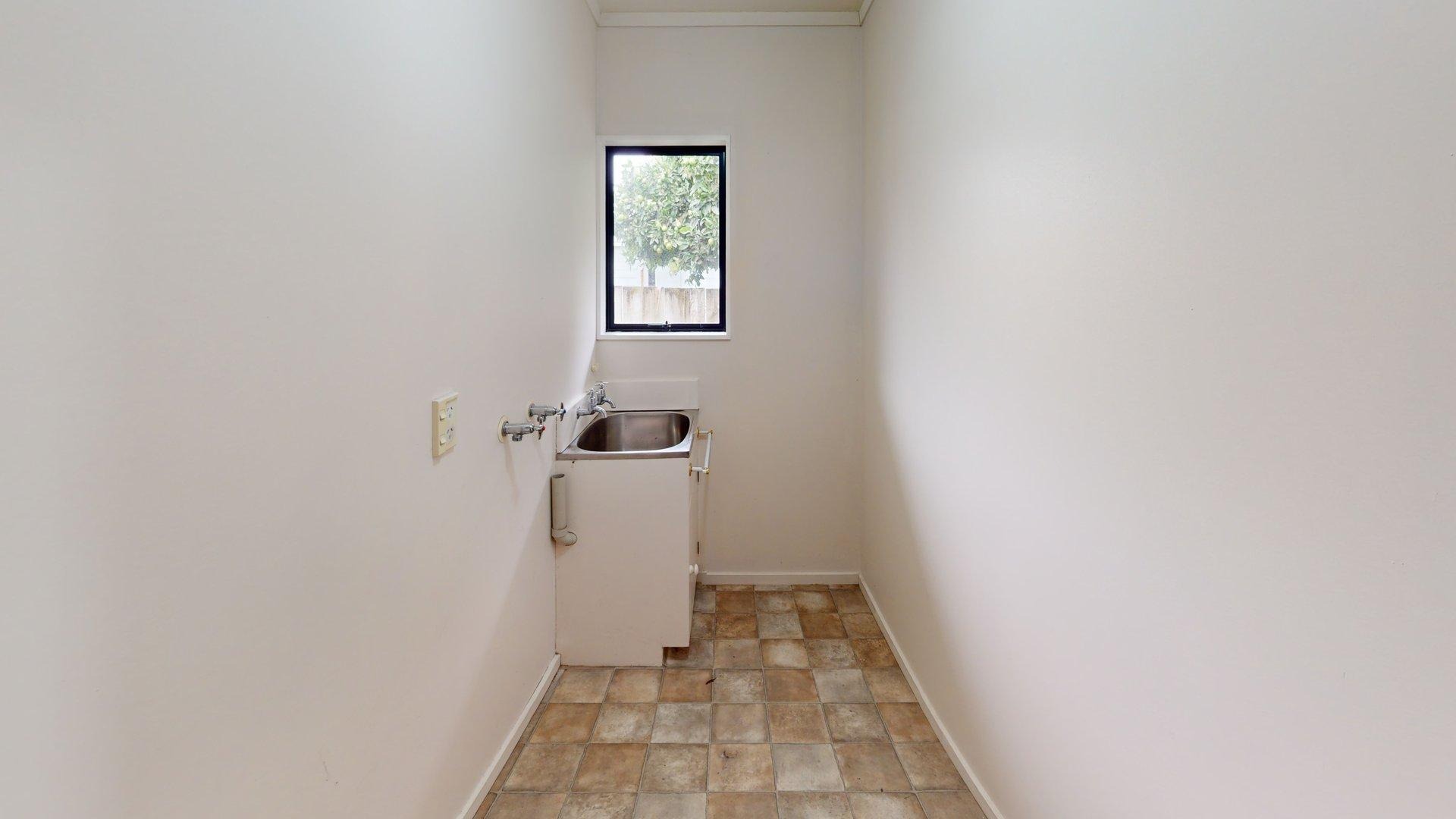 Hokowhitu - 3 Bedrooms + Office 