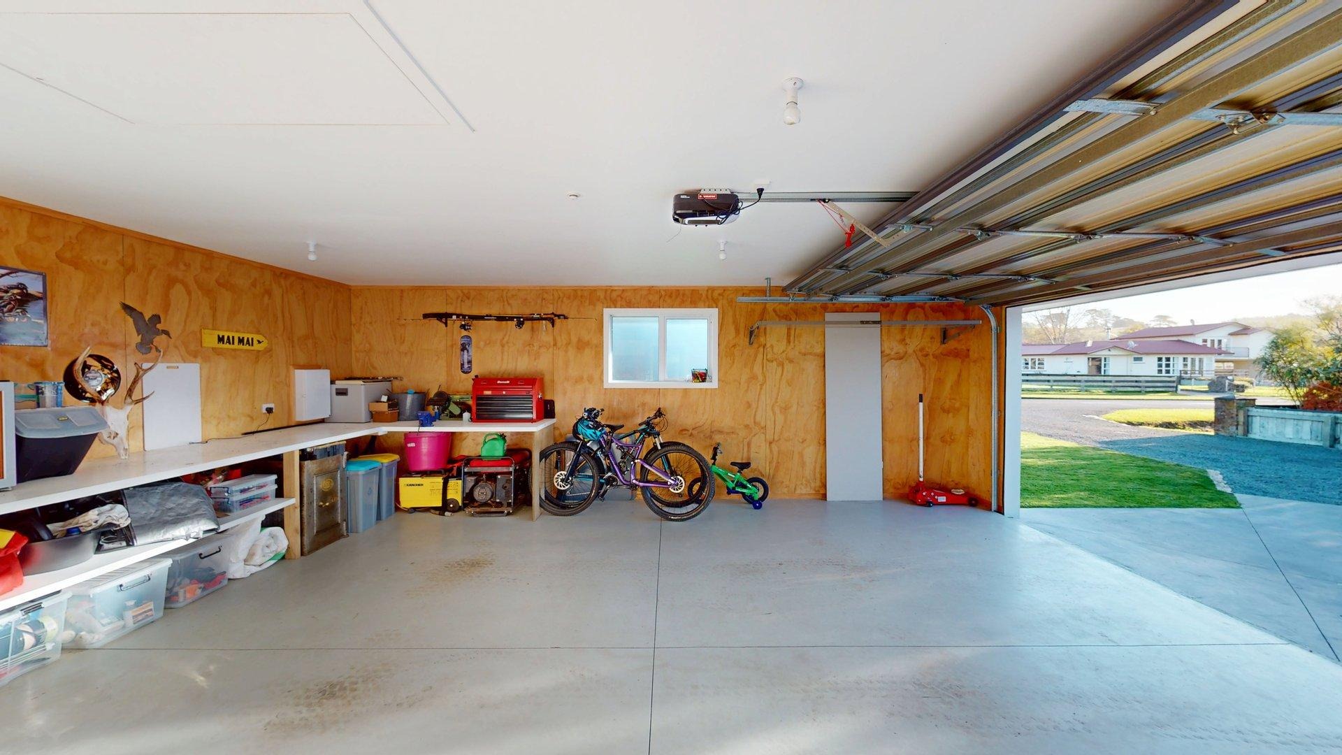 Halcombe - 4 Bedrooms