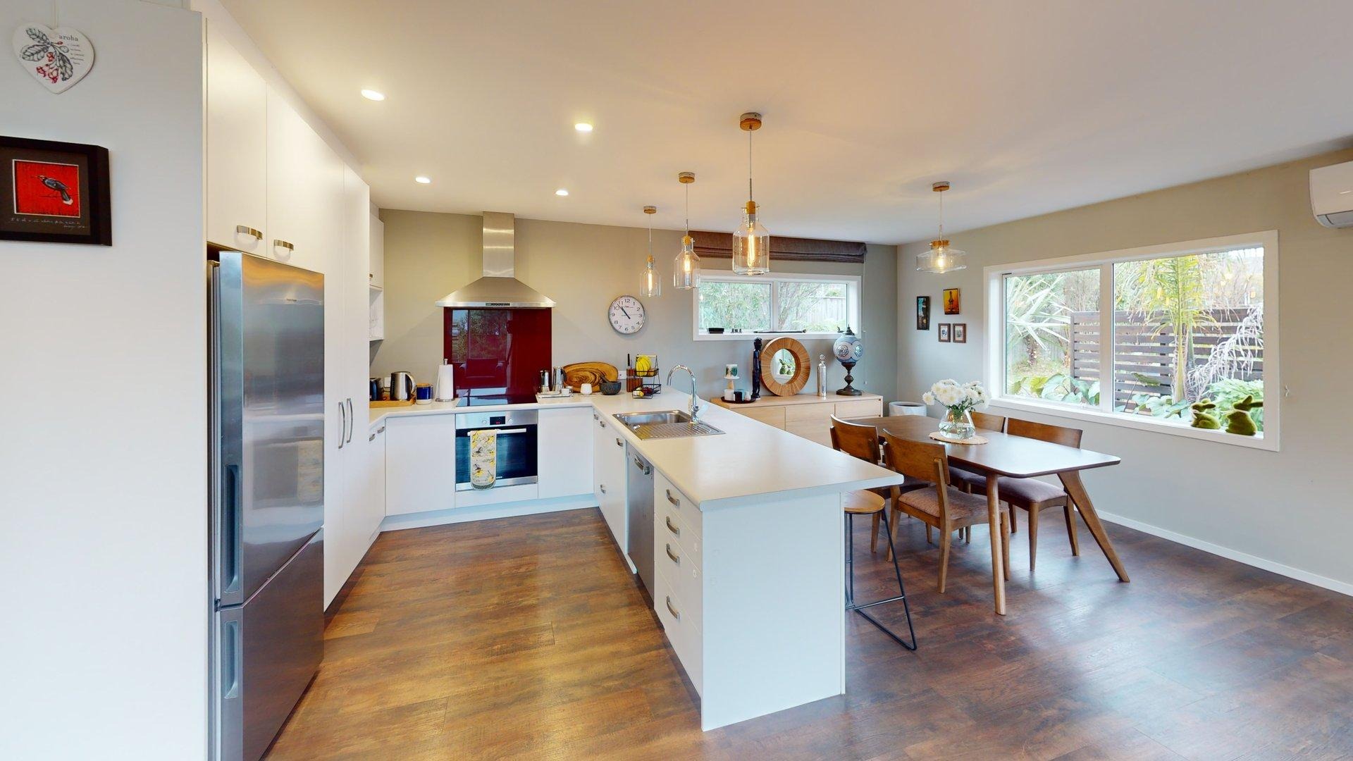 Waikanae - 4 Bedrooms