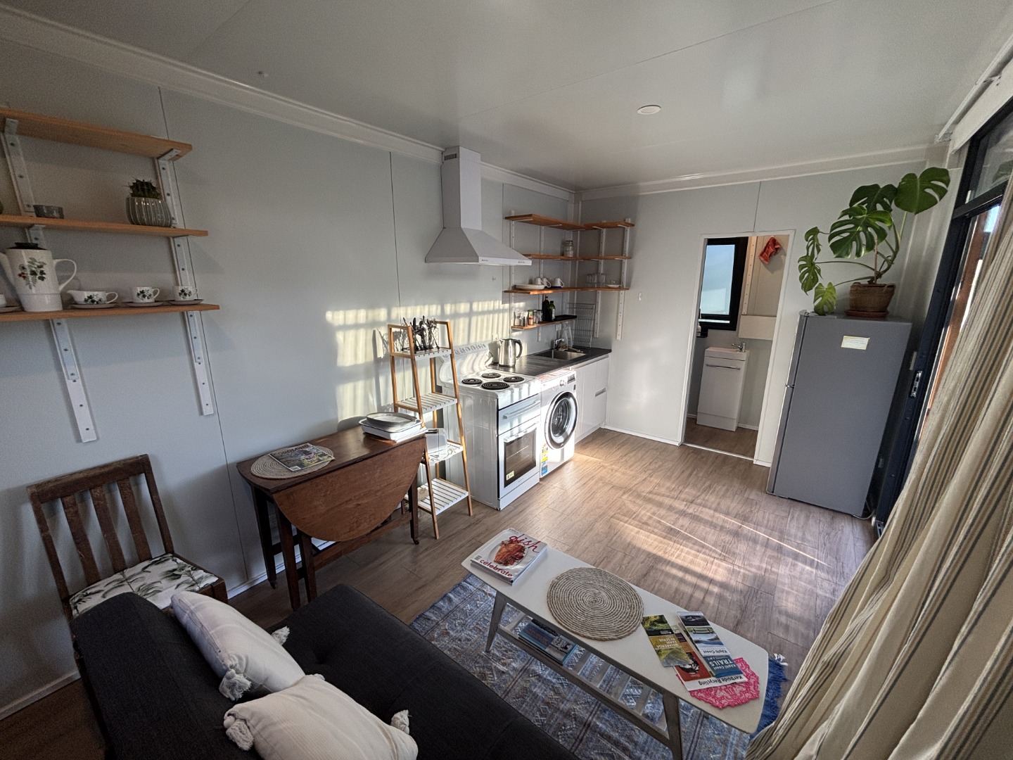 Raumati South - 4 bedrooms
