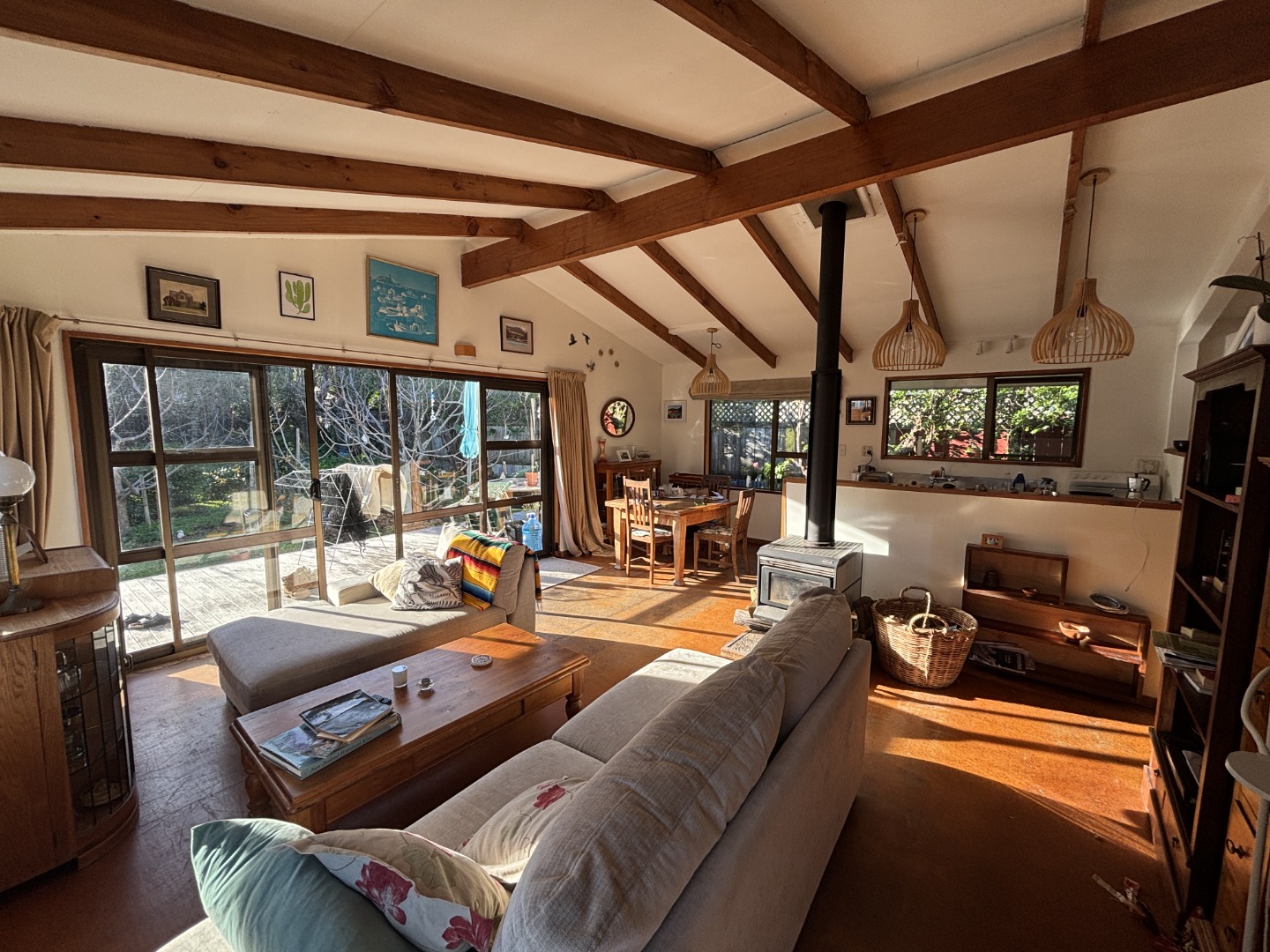 Raumati South - 4 bedrooms