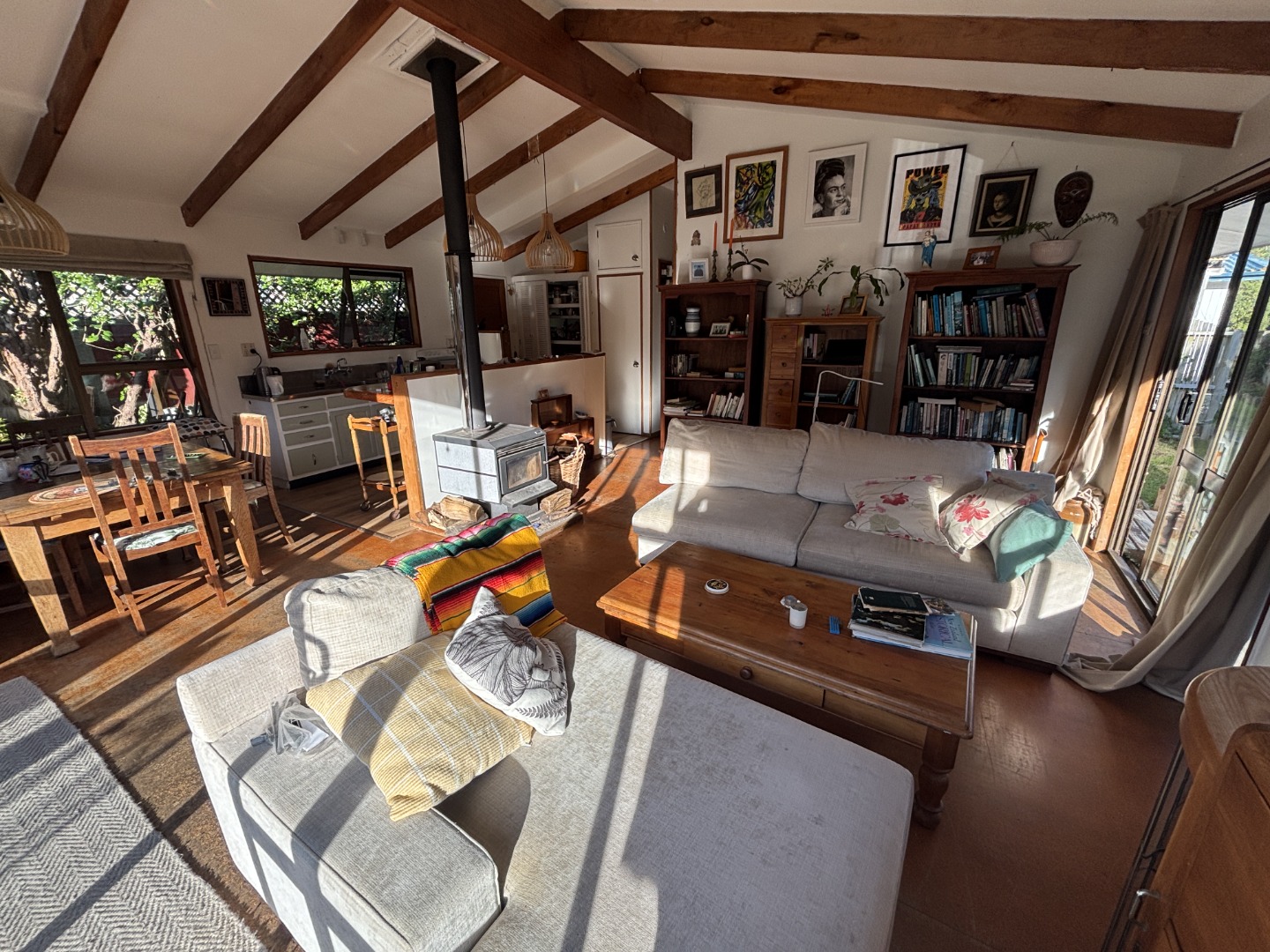 Raumati South - 4 bedrooms