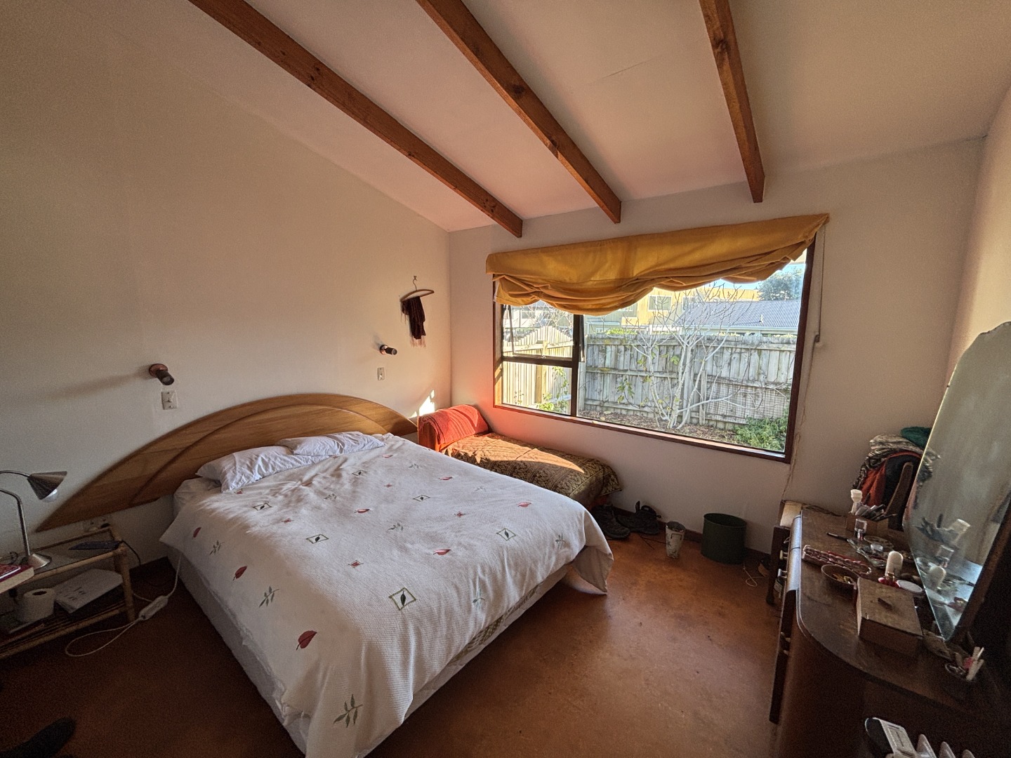 Raumati South - 4 bedrooms