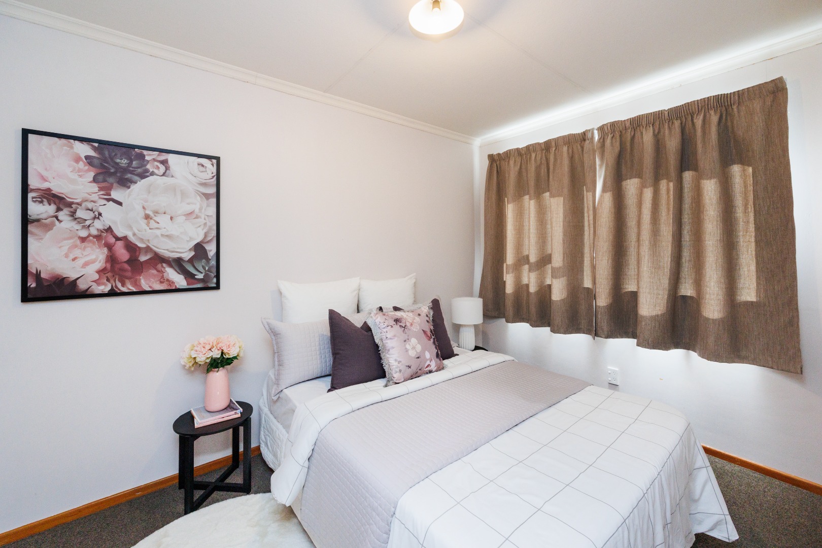 Roslyn - 2 Bedrooms