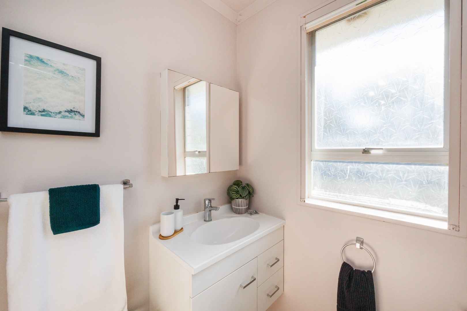 Roslyn - 2 Bedrooms
