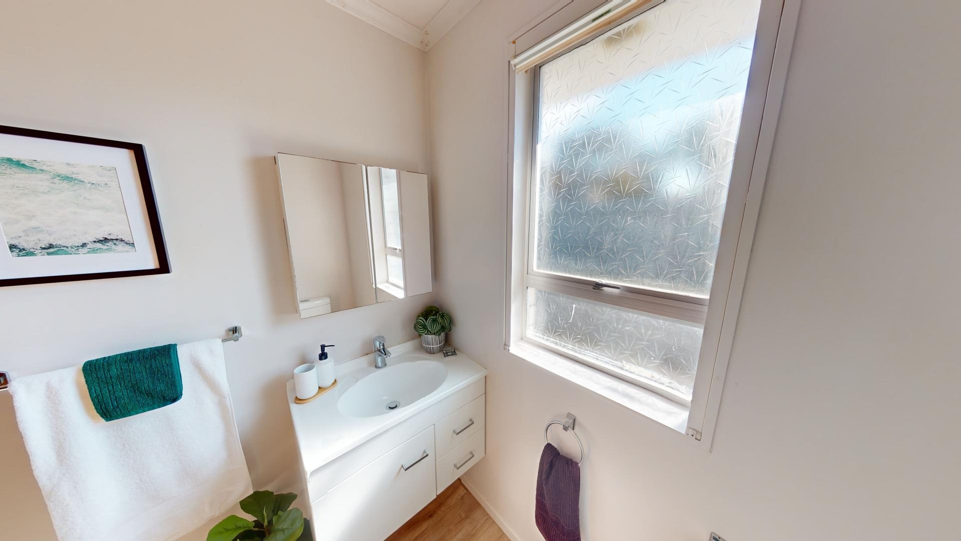 Roslyn - 2 Bedrooms
