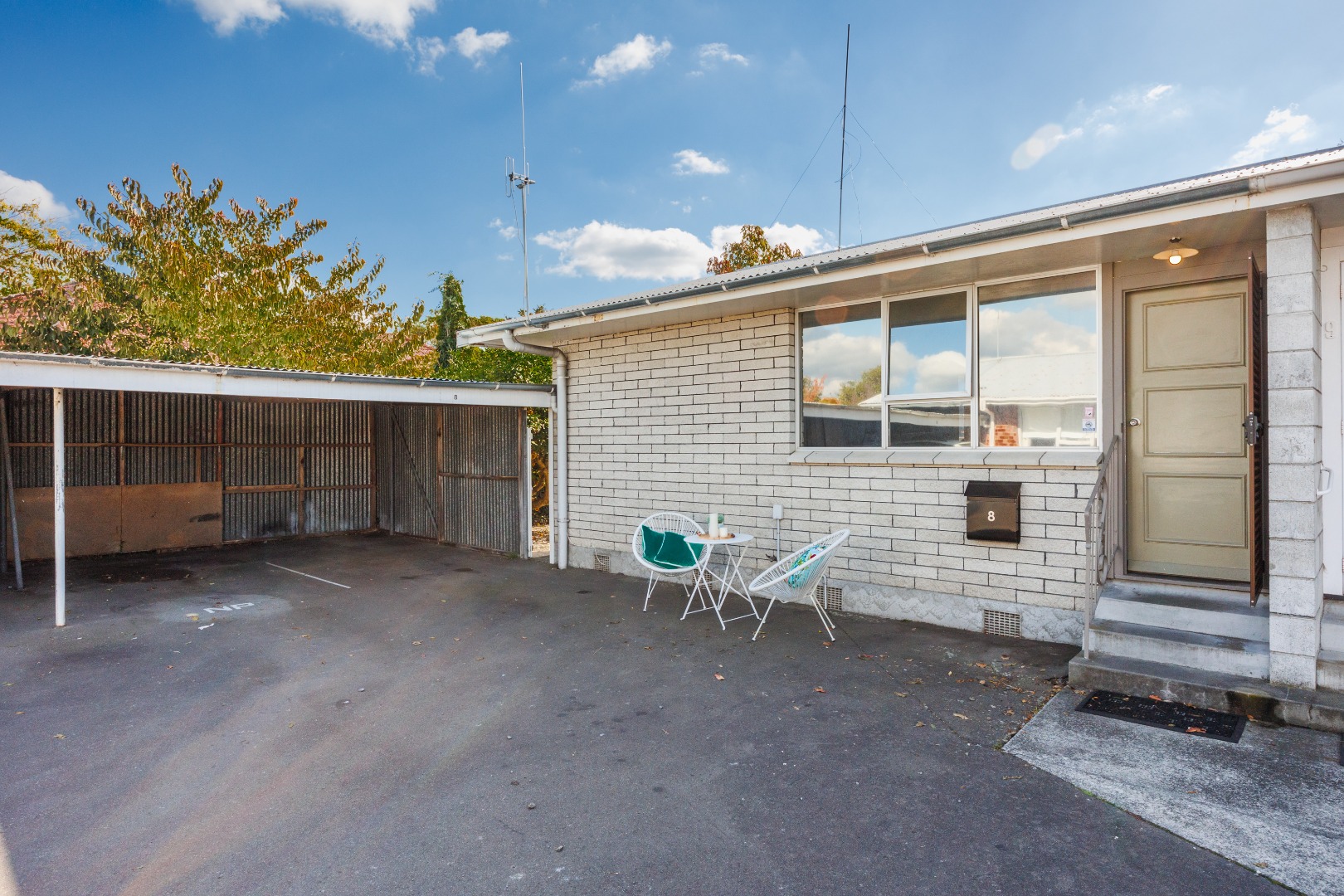 Roslyn - 2 Bedrooms