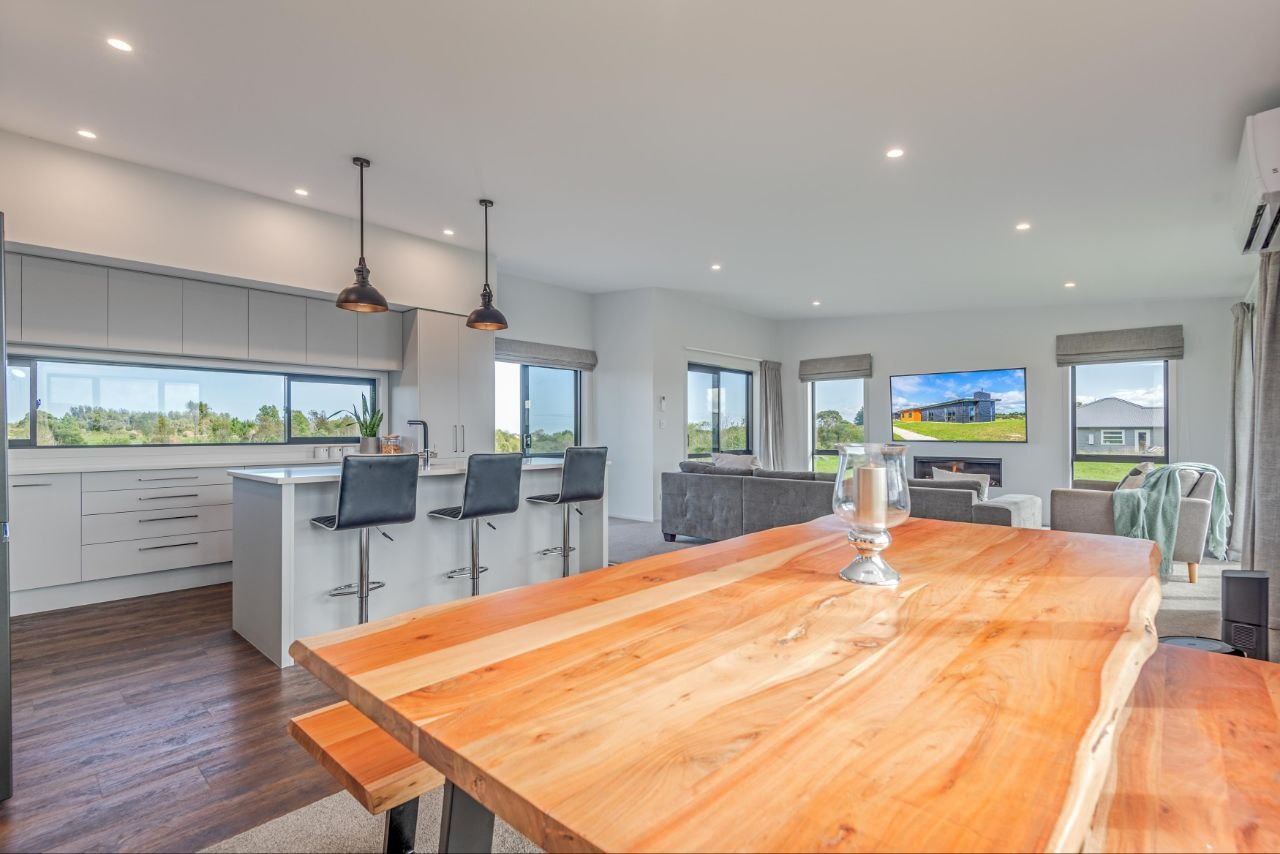 Fitzherbert - 4 Bedrooms
