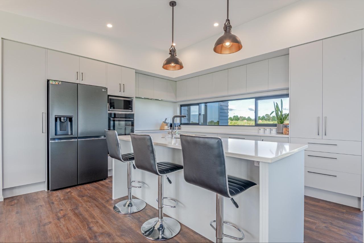 Fitzherbert - 4 Bedrooms
