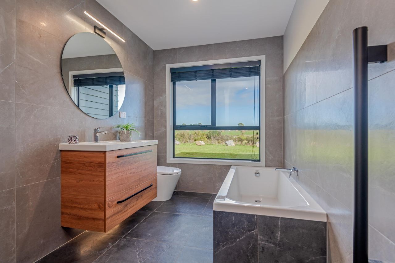 Fitzherbert - 4 Bedrooms