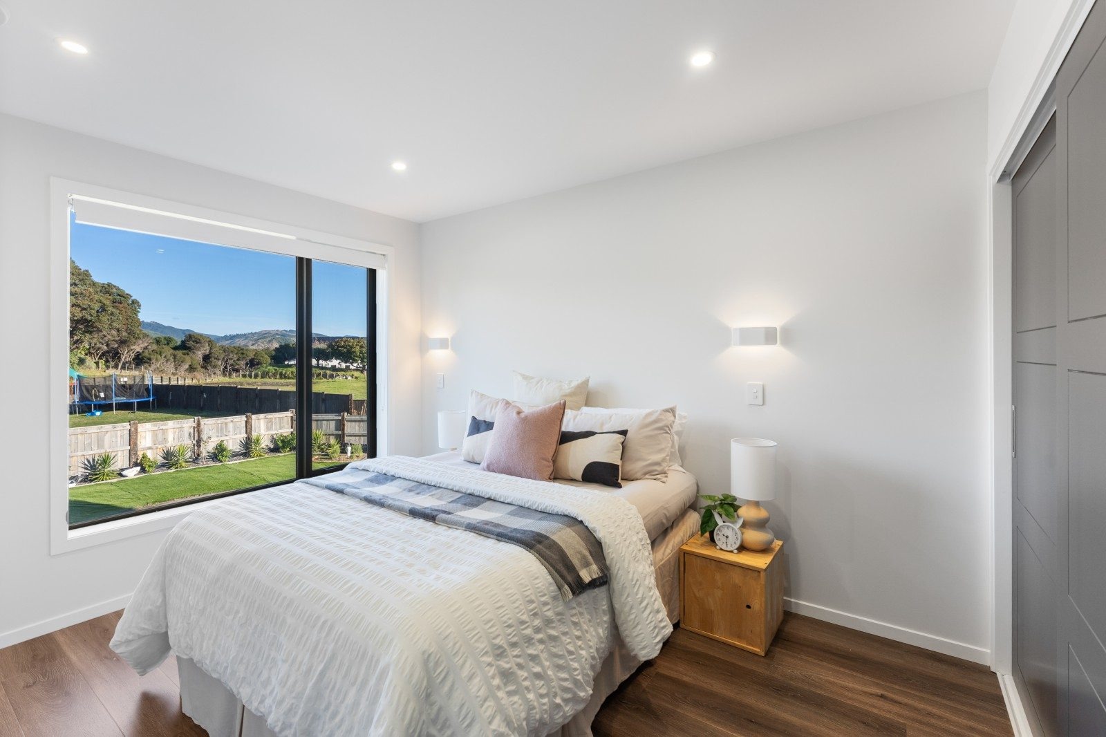 Waikanae - 4 bedrooms