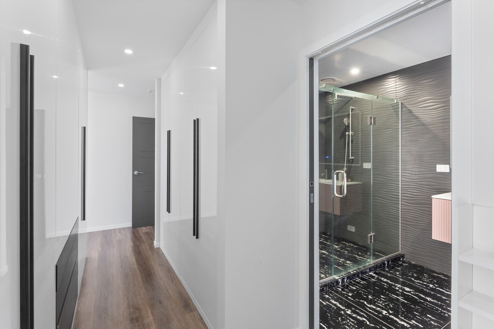 Waikanae - 4 bedrooms