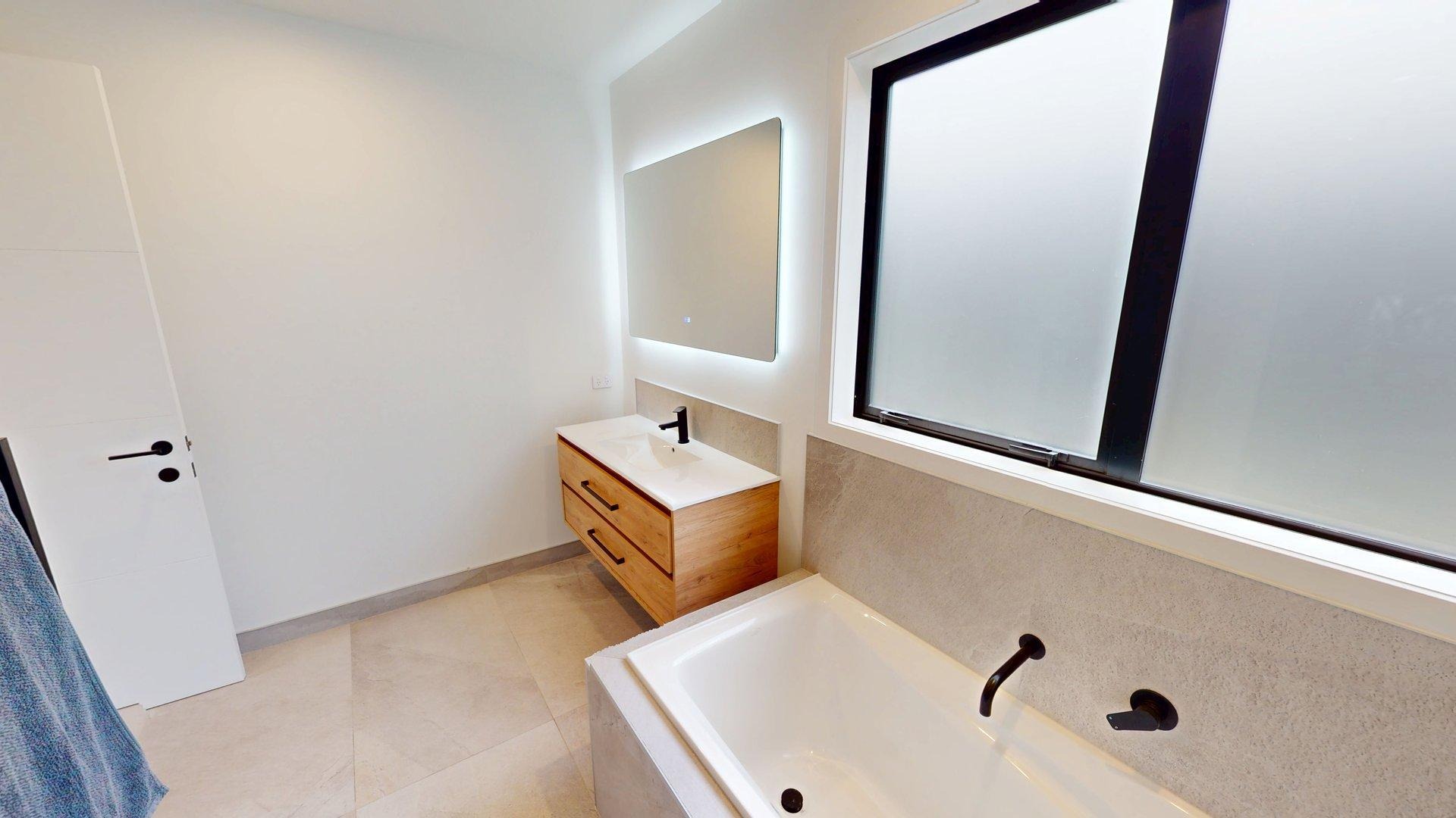 Feilding - 4 Bedrooms