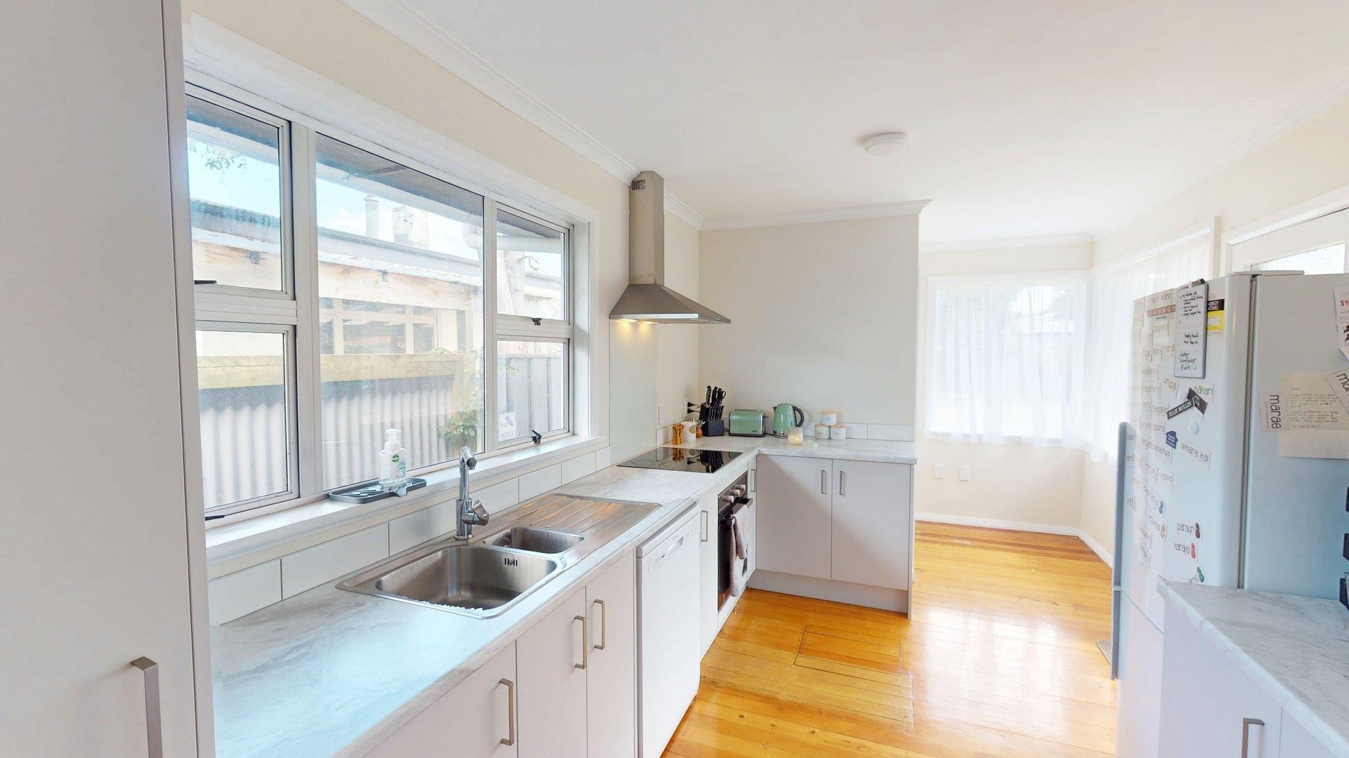 Takaro - 2 bedrooms + Rumpus/Hobby room 