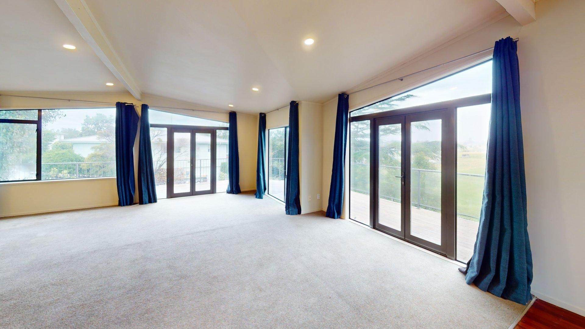 Awapuni - 4 Bedrooms