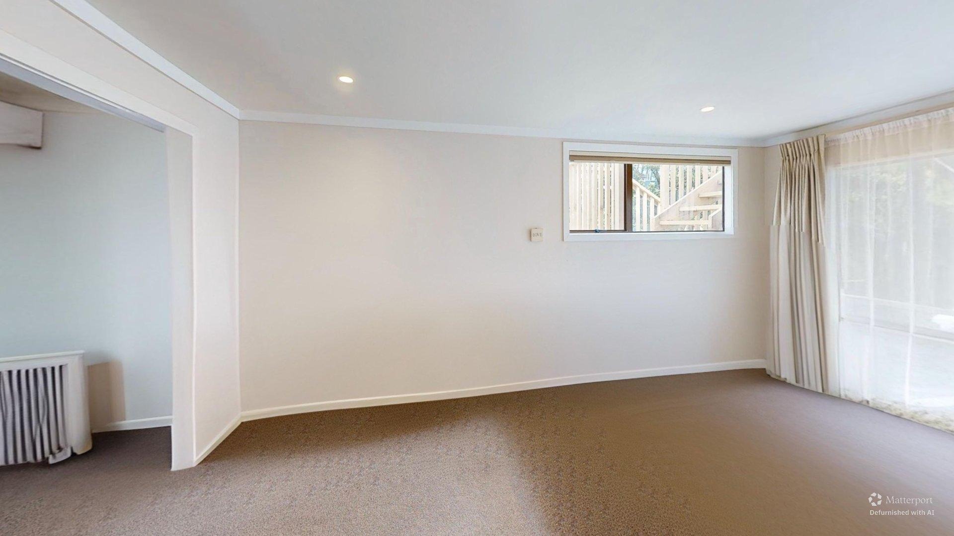 Otaki Beach - 5 Bedrooms