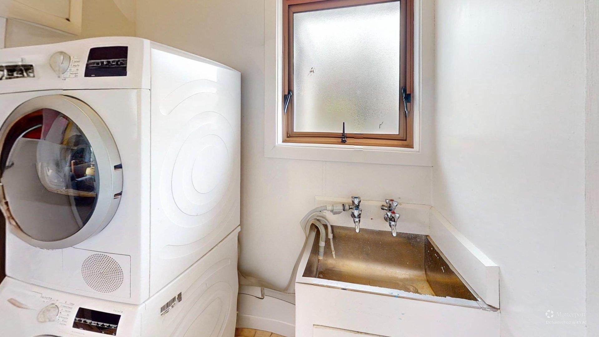 Otaki Beach - 5 Bedrooms