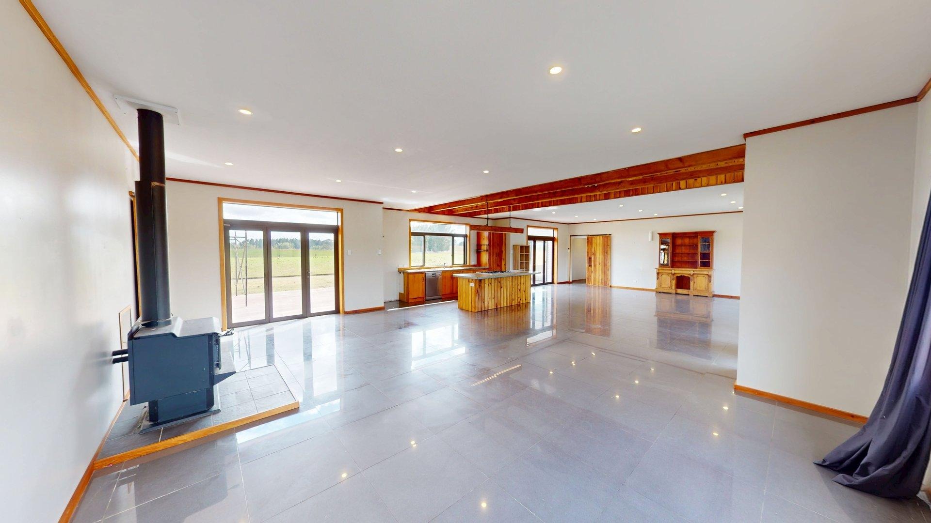 Mt Biggs - 4 bedrooms, 3 bathrooms 