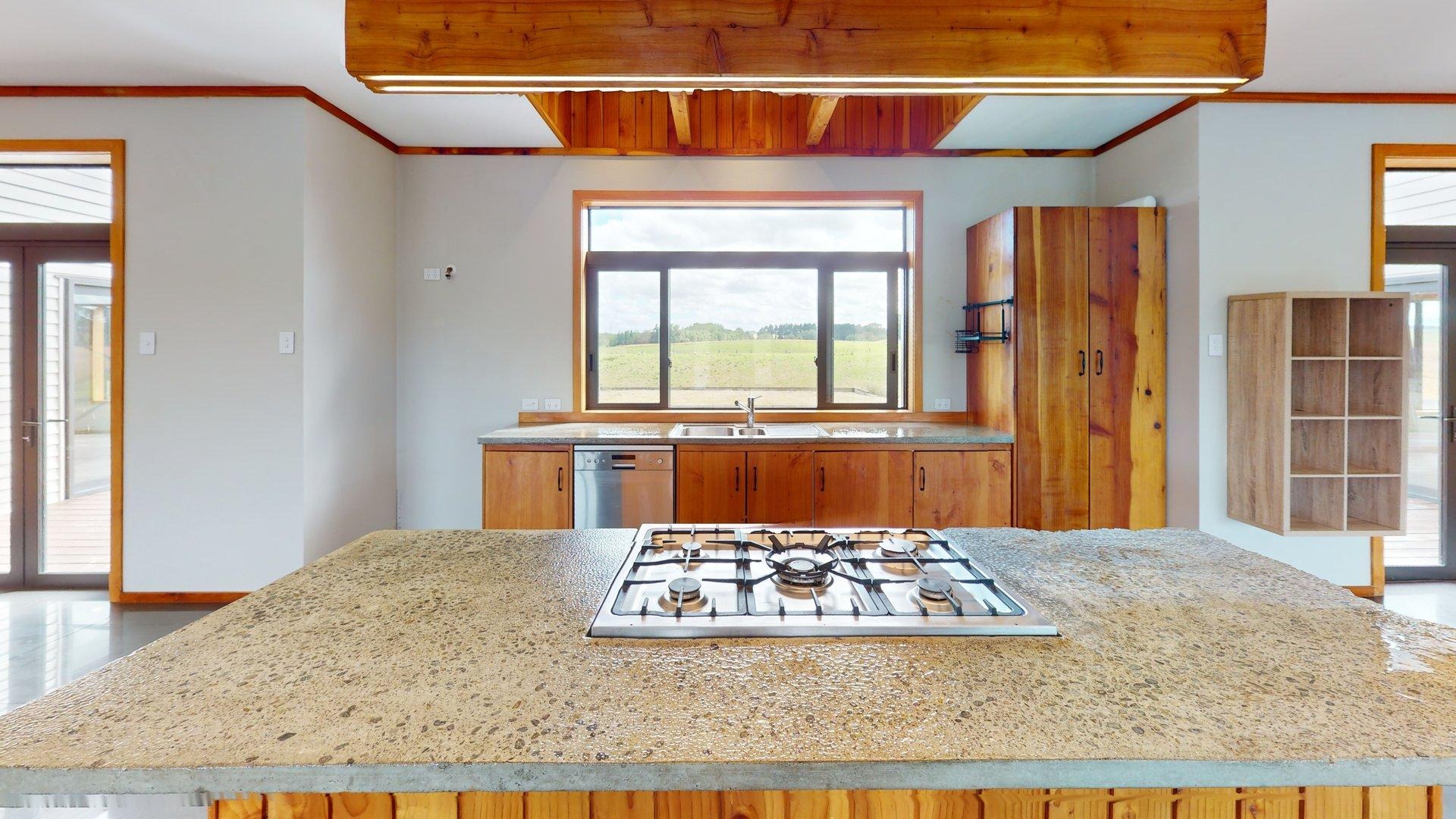 Mt Biggs - 4 bedrooms, 3 bathrooms 